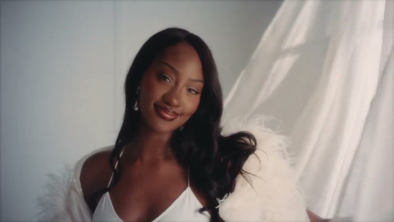 Tems – Lagos Love