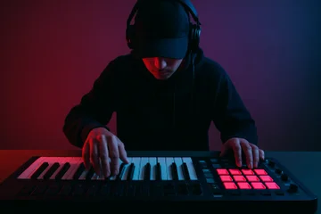 FREEBEAT : Azzi OnTheBeat – Alert era Beat [FREE BEAT]