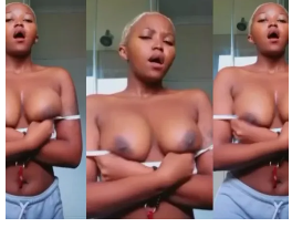 South Africa – Naked Videos of Horny Short Haired Babe Playing with her breast, Video Leaked out online