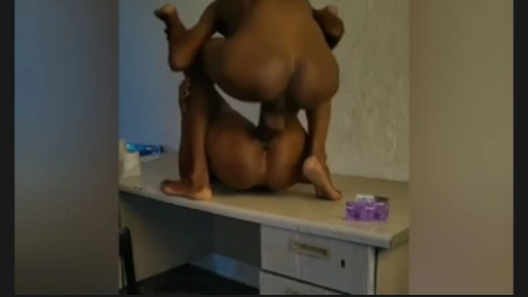 Boyfriend record and leaks how he pounded Sofia on his home office table