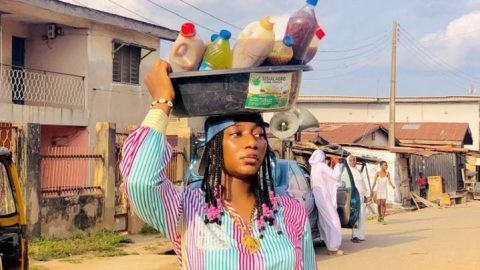 Yoruba argbo seller gets fuck by customer